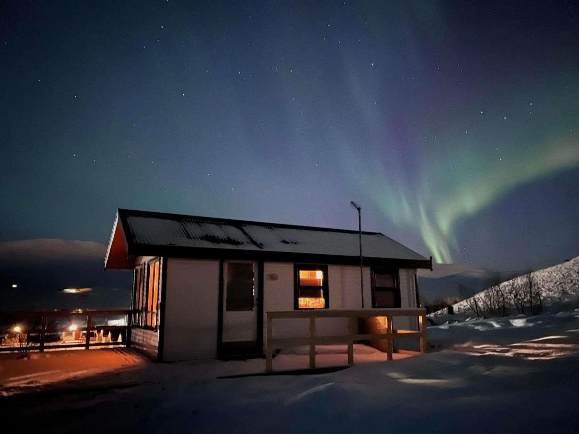 Bakkafloet Guesthouse Varmahlid  Bagian luar foto