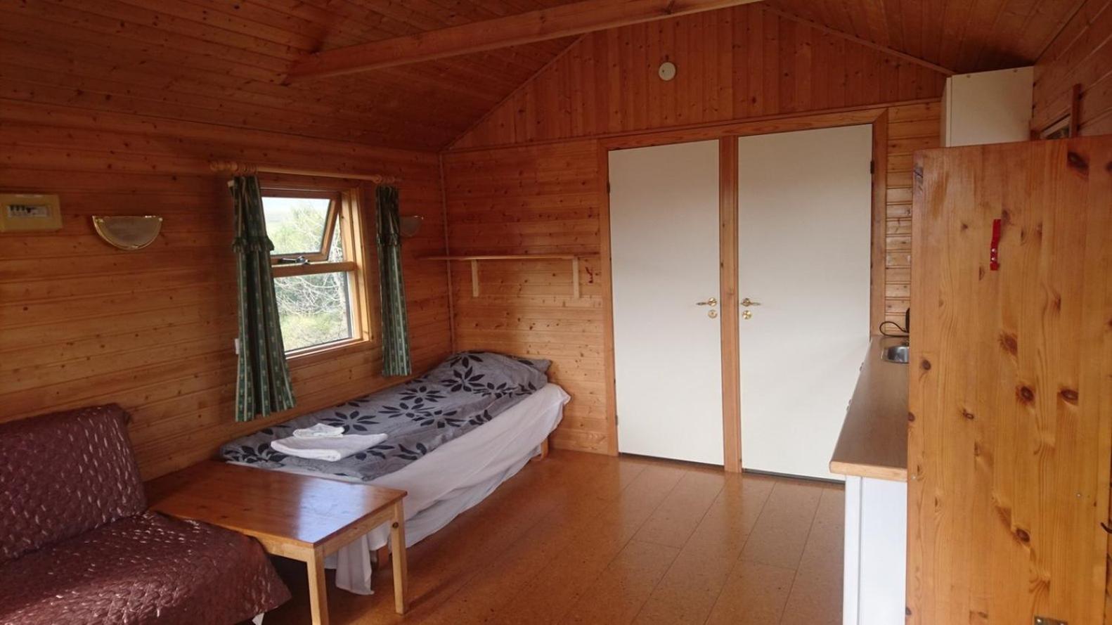 Bakkafloet Guesthouse Varmahlid  Bagian luar foto