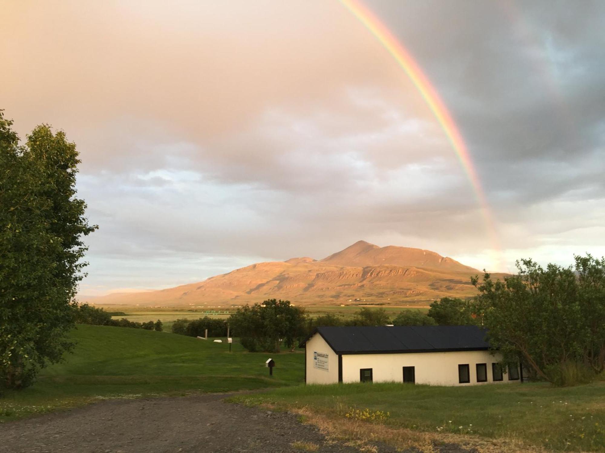 Bakkafloet Guesthouse Varmahlid  Bagian luar foto