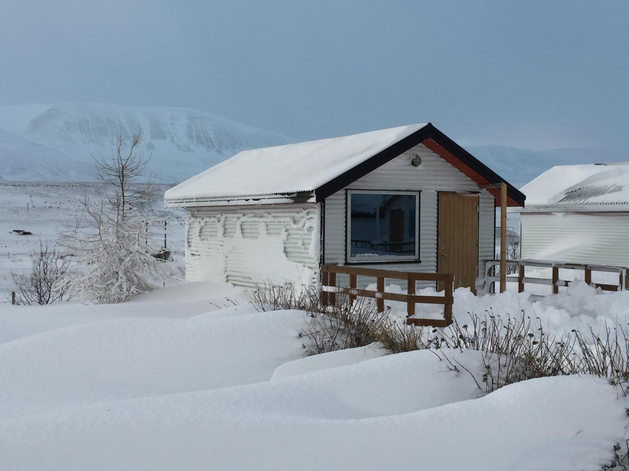 Bakkafloet Guesthouse Varmahlid  Bagian luar foto