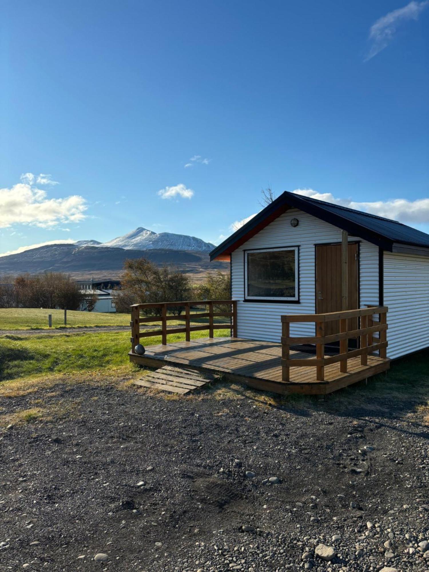 Bakkafloet Guesthouse Varmahlid  Bagian luar foto