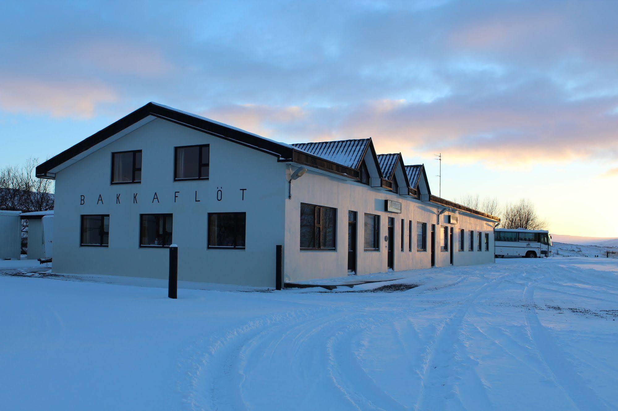 Bakkafloet Guesthouse Varmahlid  Bagian luar foto