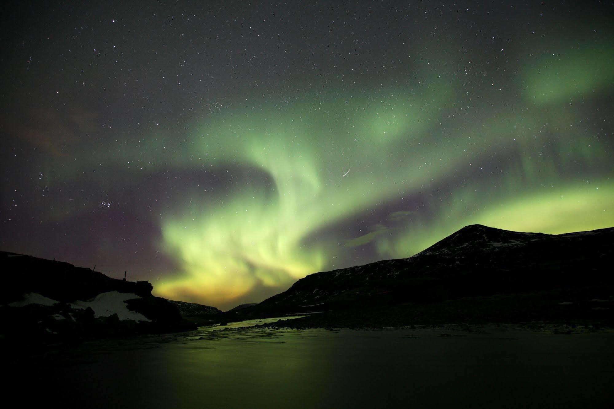 Bakkafloet Guesthouse Varmahlid  Bagian luar foto